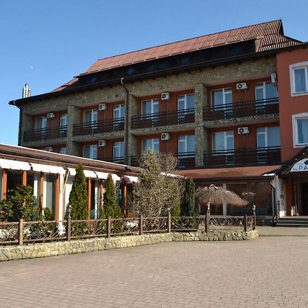 Hotel Perlyna ARS Stryi Buitenkant foto