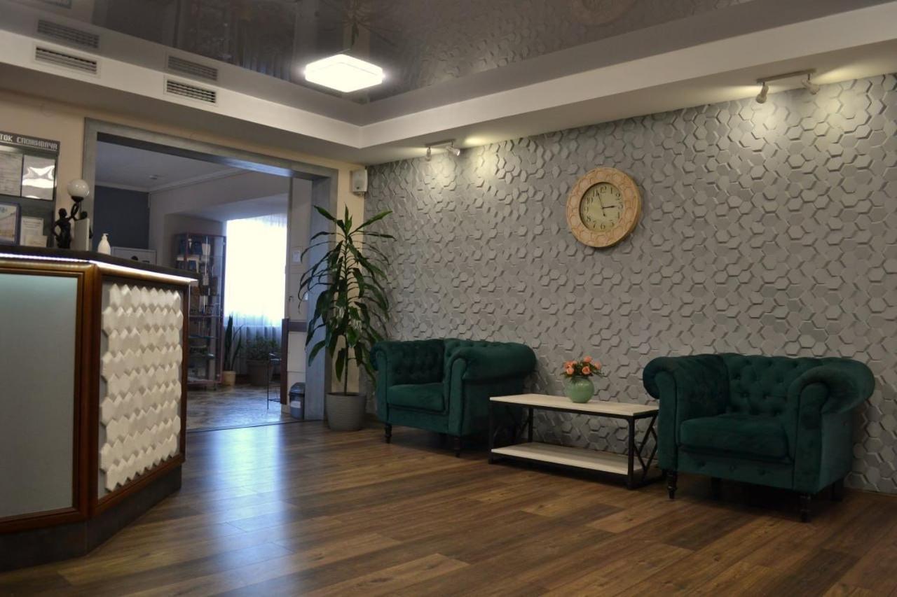 Hotel Perlyna ARS Stryi Buitenkant foto